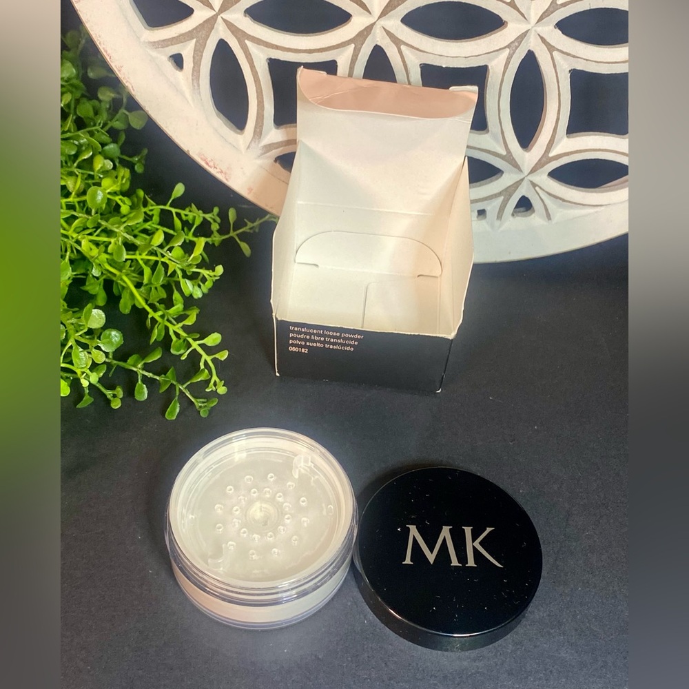 NIB Mary Kay Translucent Loose Powder - Picture 1 of 4